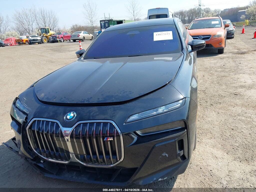 WBY83EH06RCP39153 2024 BMW I7 photo no. 12