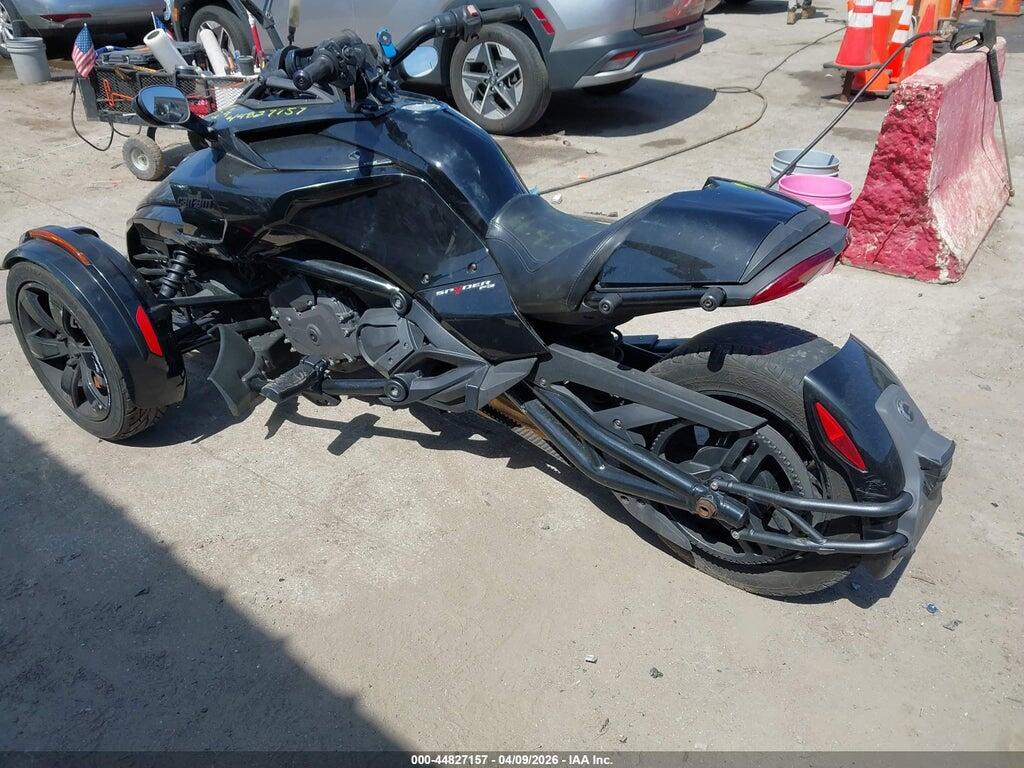 2BXRDDE28MV000005 2021 CAN-AM SPYDER ROADSTER photo no. 3