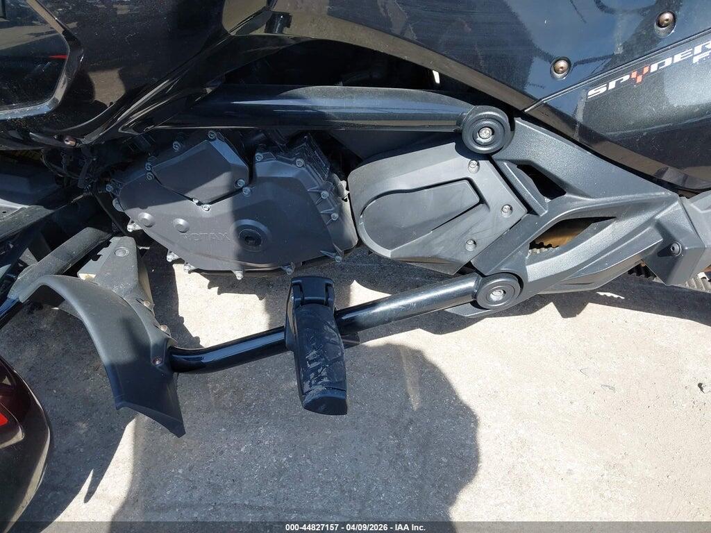 2BXRDDE28MV000005 2021 CAN-AM SPYDER ROADSTER photo no. 9