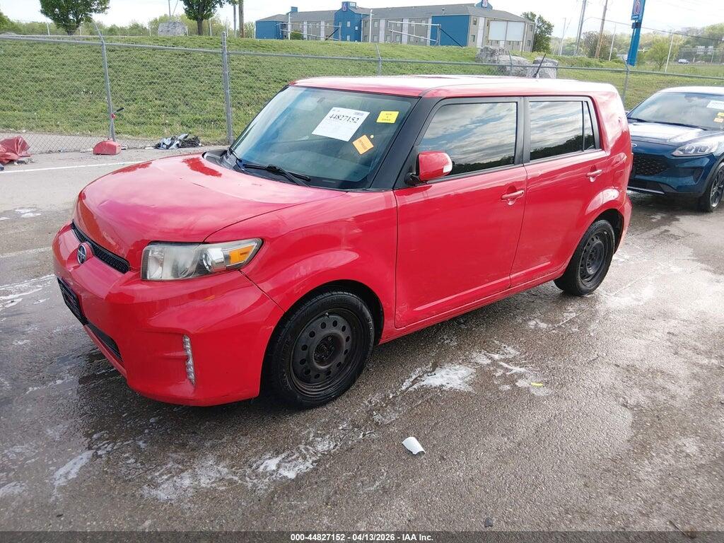 JTLZE4FE1EJ050611 2014 SCION XB photo no. 2