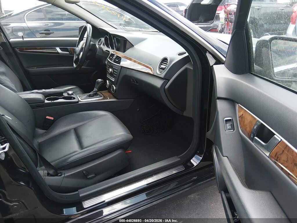 WDDGF8AB3DR252828 2013 MERCEDES-BENZ C 300 photo no. 5