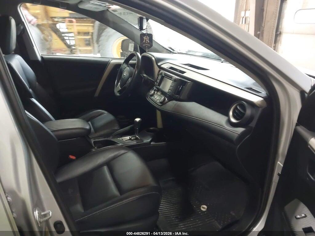 2T3DFREV7FW289035 2015 TOYOTA RAV4 photo no. 5