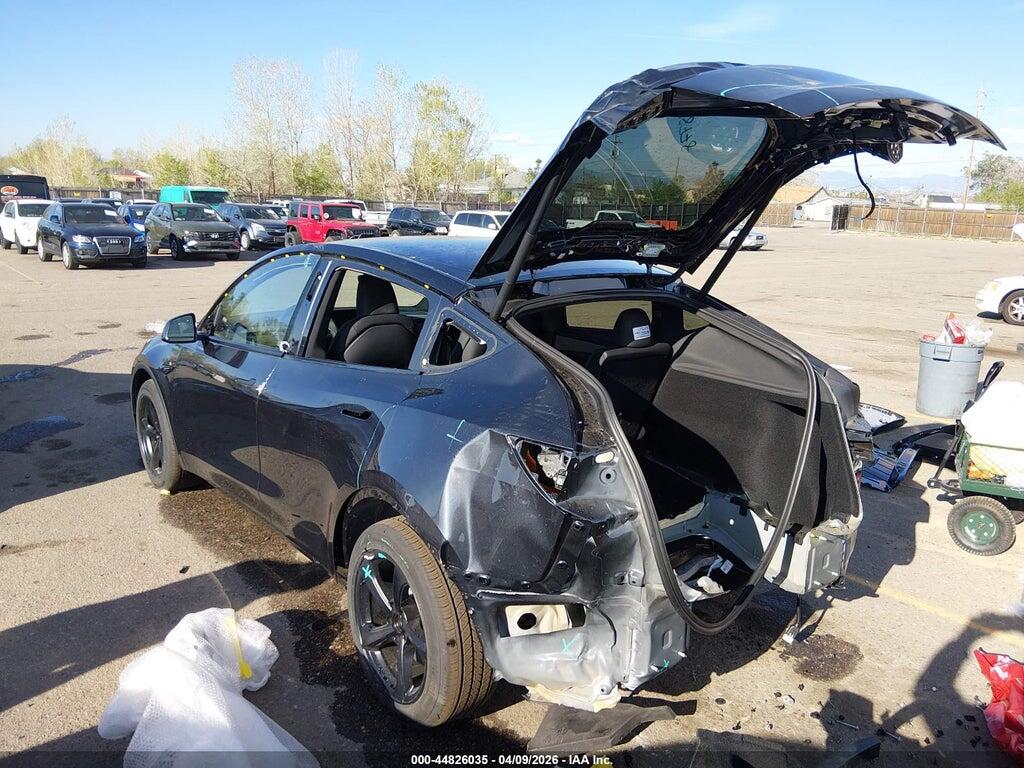 7SAYGDEE6TF588778 2026 TESLA MODEL Y photo no. 3