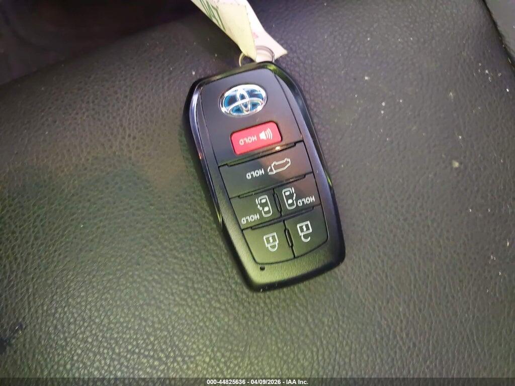 5TDDRKEC5SS256575 2025 TOYOTA SIENNA photo no. 11