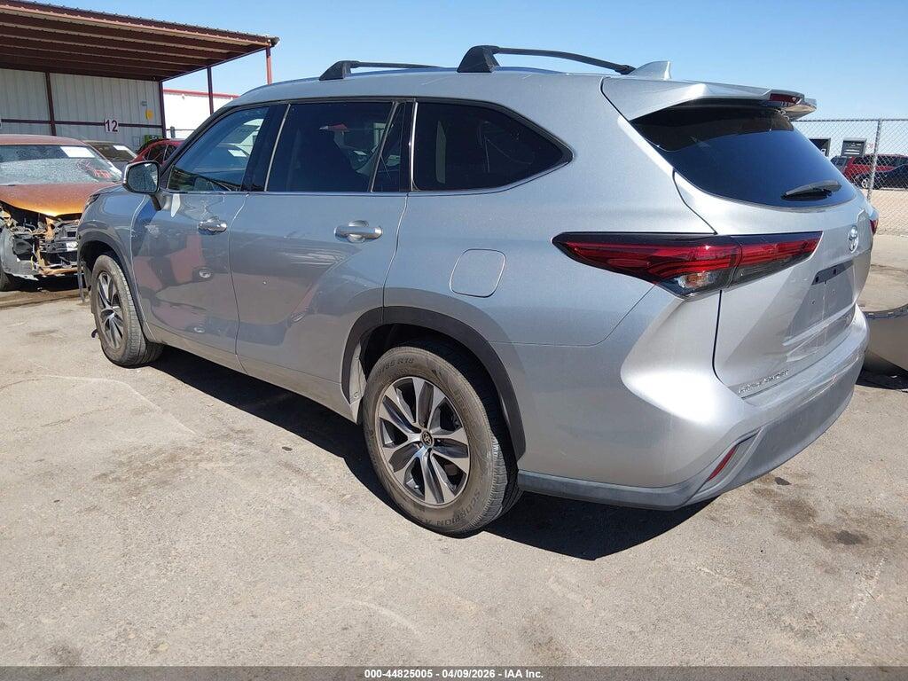 5TDHZRAH4MS514535 2021 TOYOTA HIGHLANDER photo no. 3