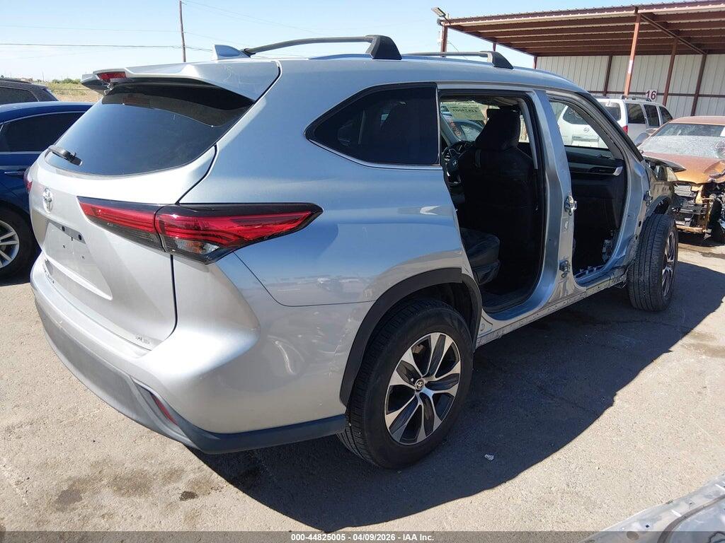 5TDHZRAH4MS514535 2021 TOYOTA HIGHLANDER photo no. 4