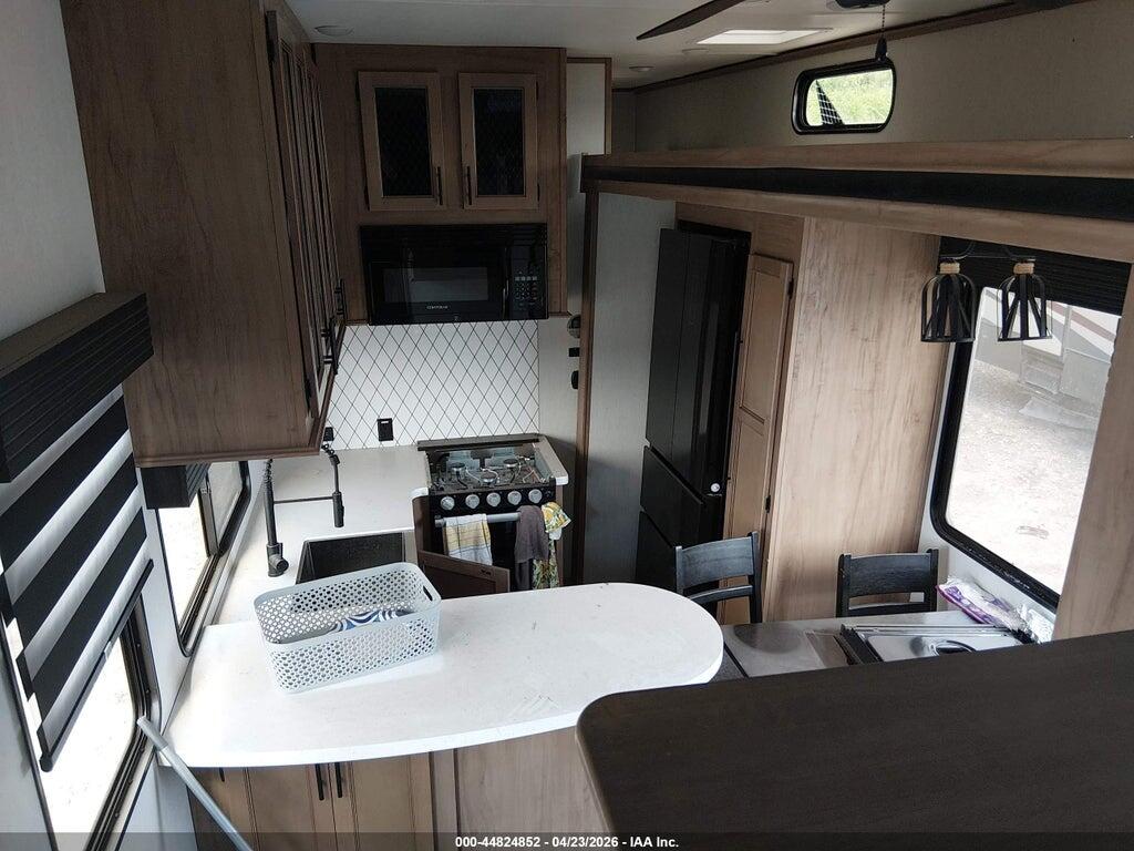 5ZT3SR2B7P6112987 2023 FOREST RIVER TRAVEL TRAILER photo no. 8