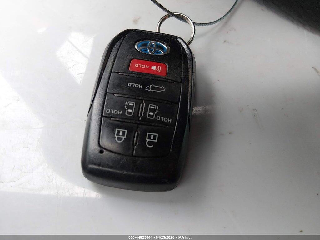5TDYRKEC9MS006096 2021 TOYOTA SIENNA photo no. 11