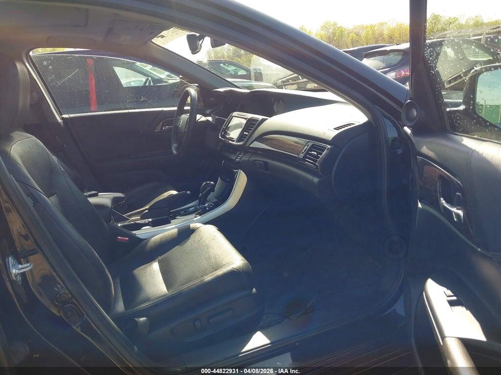 JHMCR6F71HC030479 2017 HONDA ACCORD HYBRID photo no. 5