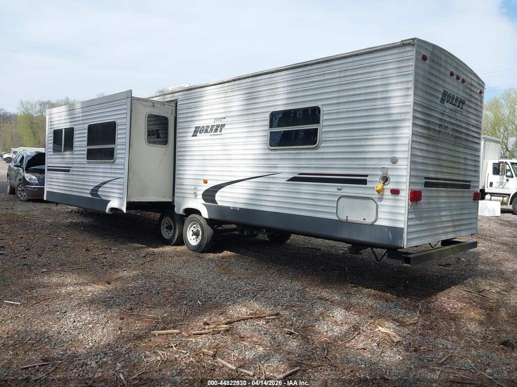 4YDT36B245E316790 2005 KEYSTONE HORNET SPORT SERIES photo no. 3