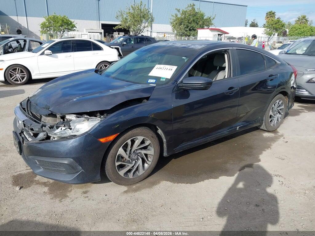 2HGFC2F7XJH590210 2018 HONDA CIVIC photo no. 2