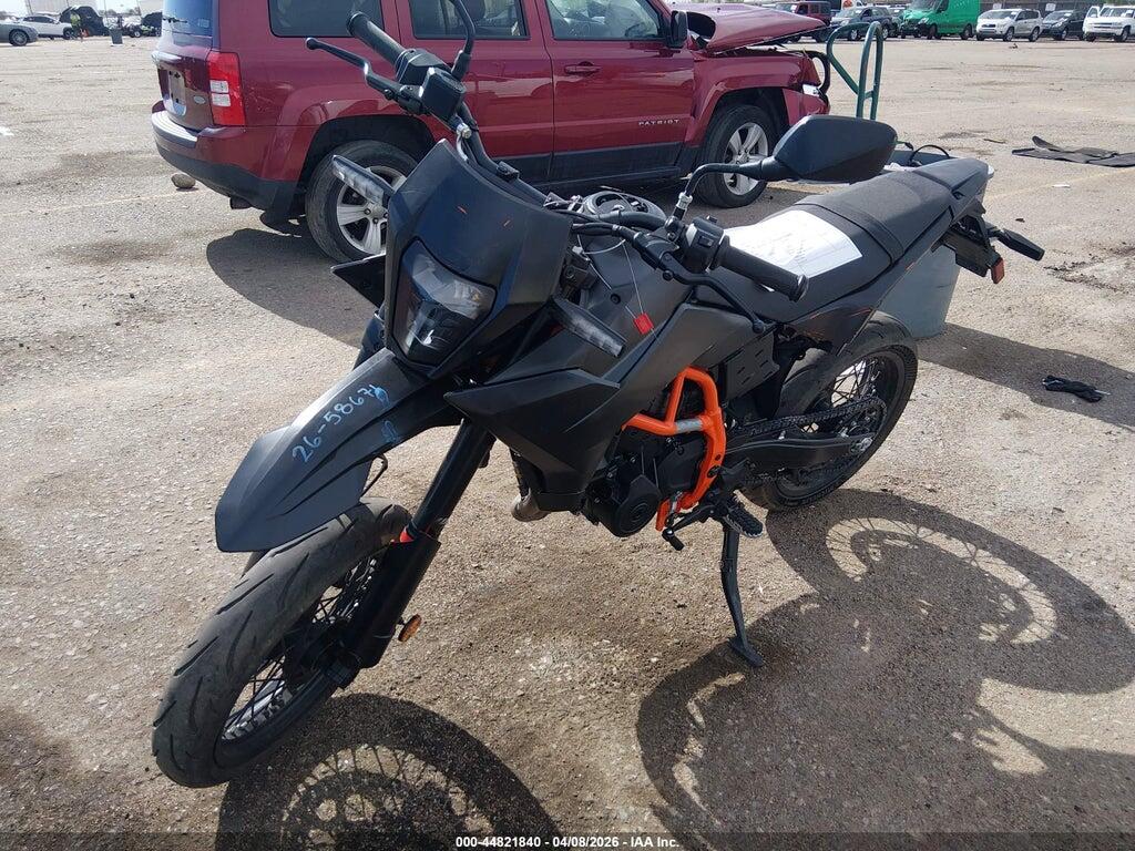 MD2J2J404TN206146 2026 KTM 690 photo no. 2