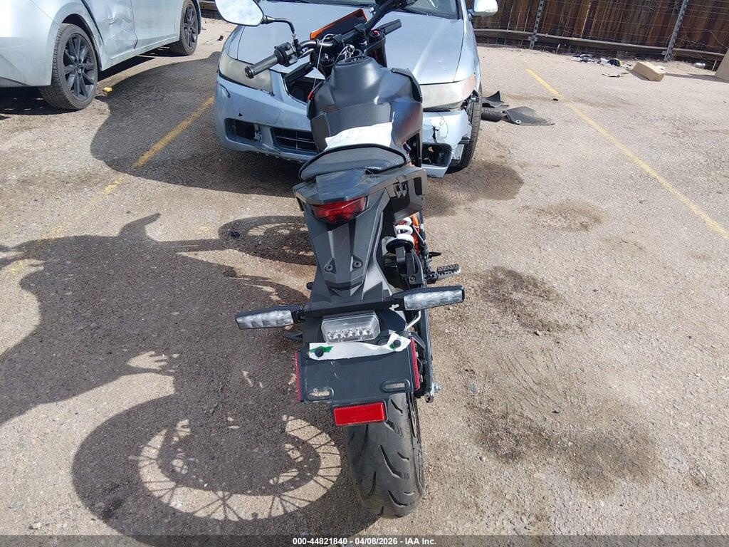 MD2J2J404TN206146 2026 KTM 690 photo no. 6
