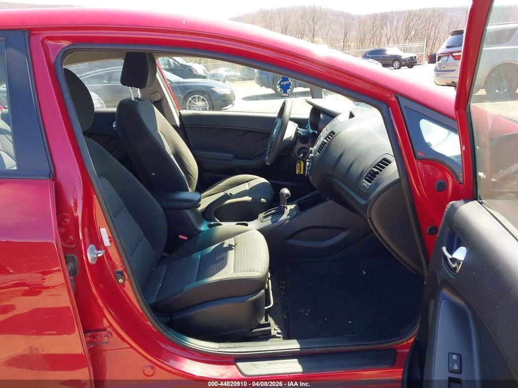 KNAFX4A63G5522874 2016 KIA FORTE photo no. 5