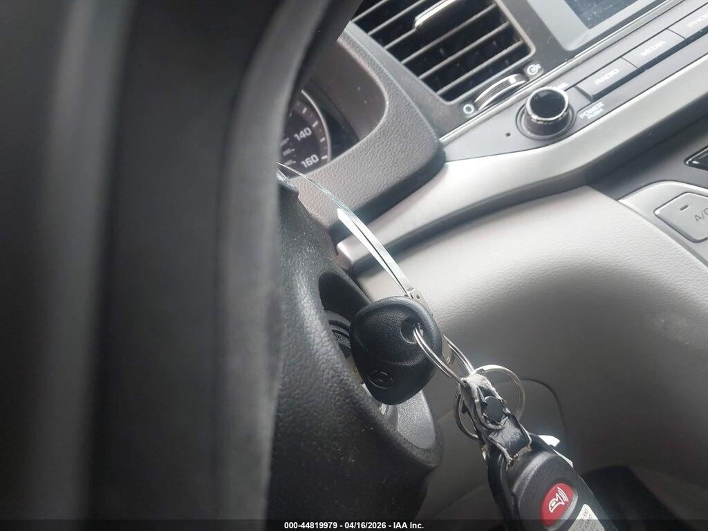 5NPD84LF8HH092393 2017 HYUNDAI ELANTRA photo no. 11