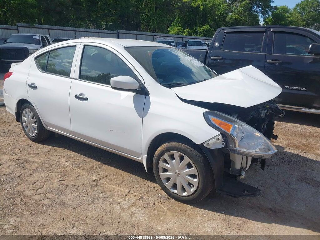 3N1CN7AP9JL800936 2018 NISSAN VERSA photo no. 1