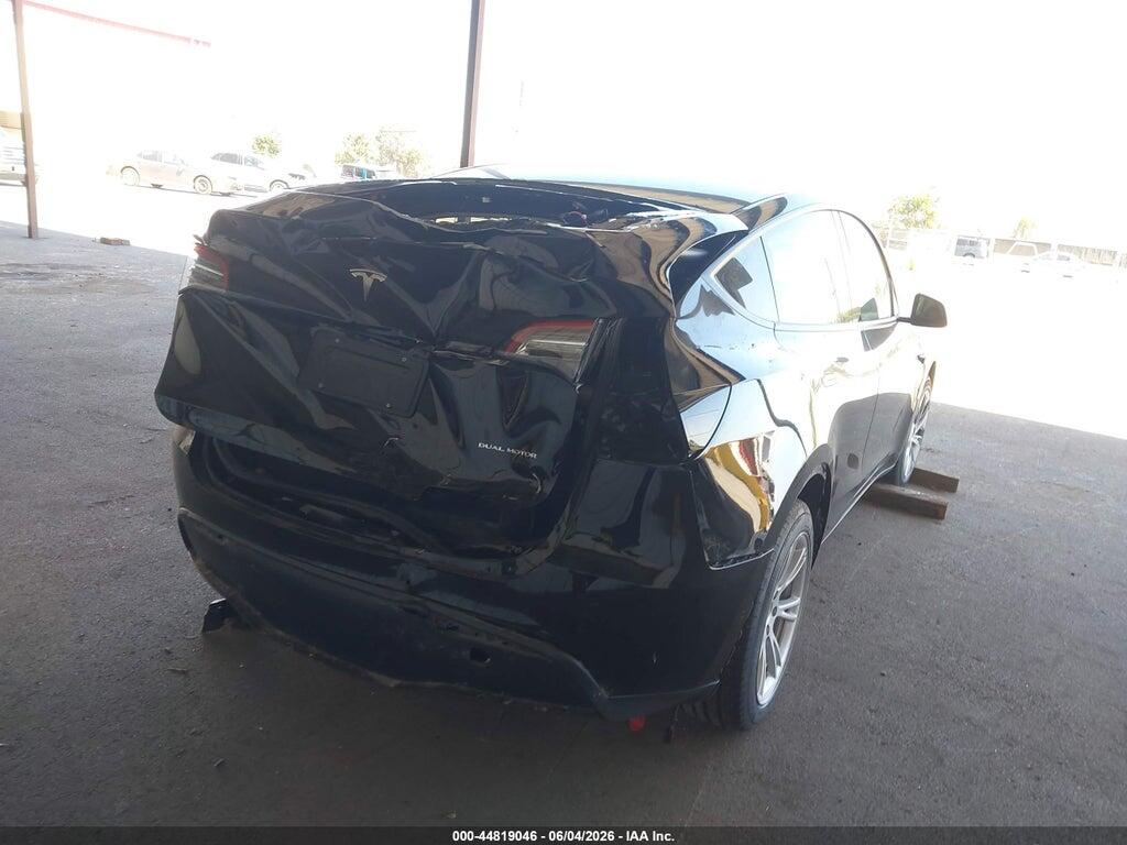 7SAYGDEE0NF449166 2022 TESLA MODEL Y photo no. 4