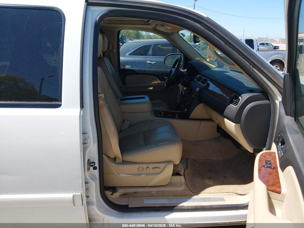 1GNFC16088J227030 2008 CHEVROLET SUBURBAN 1500 photo no. 5