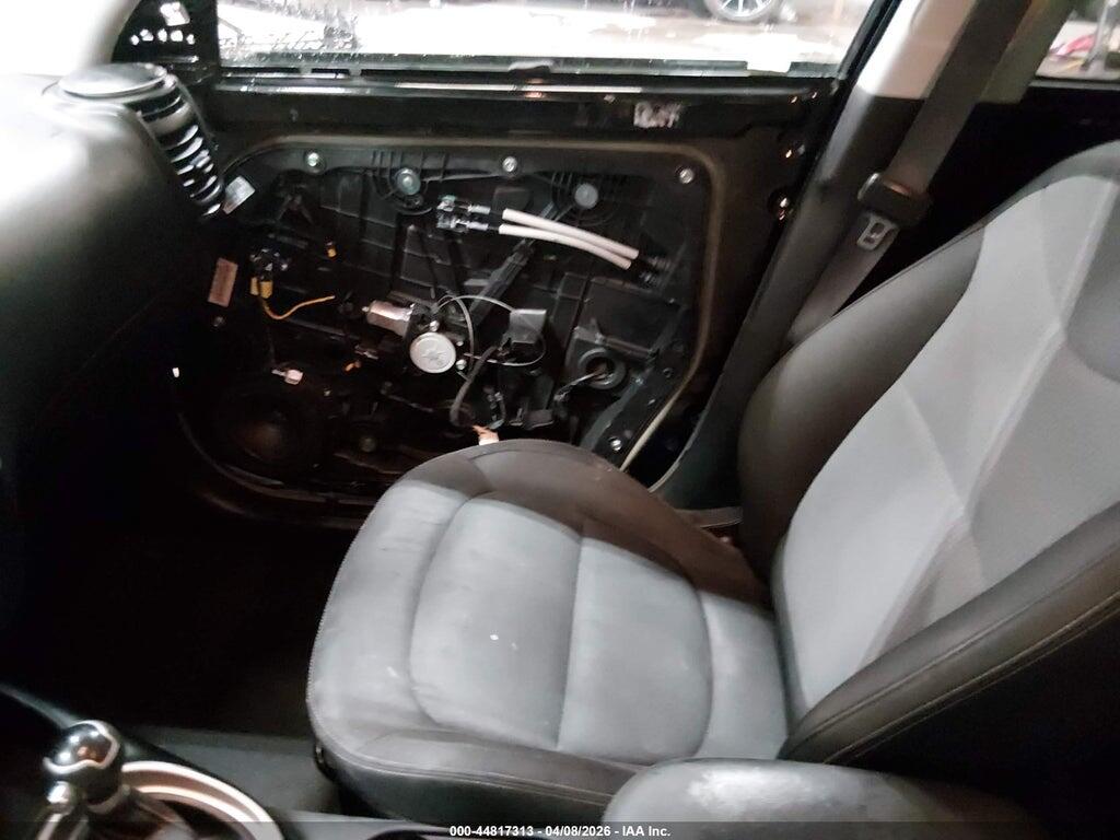 KNDJP3A57J7533760 2018 KIA SOUL photo no. 5