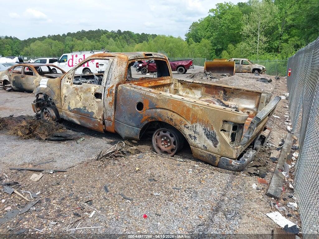 1FTMF1CW1AKC32750 2010 FORD F-150 photo no. 3