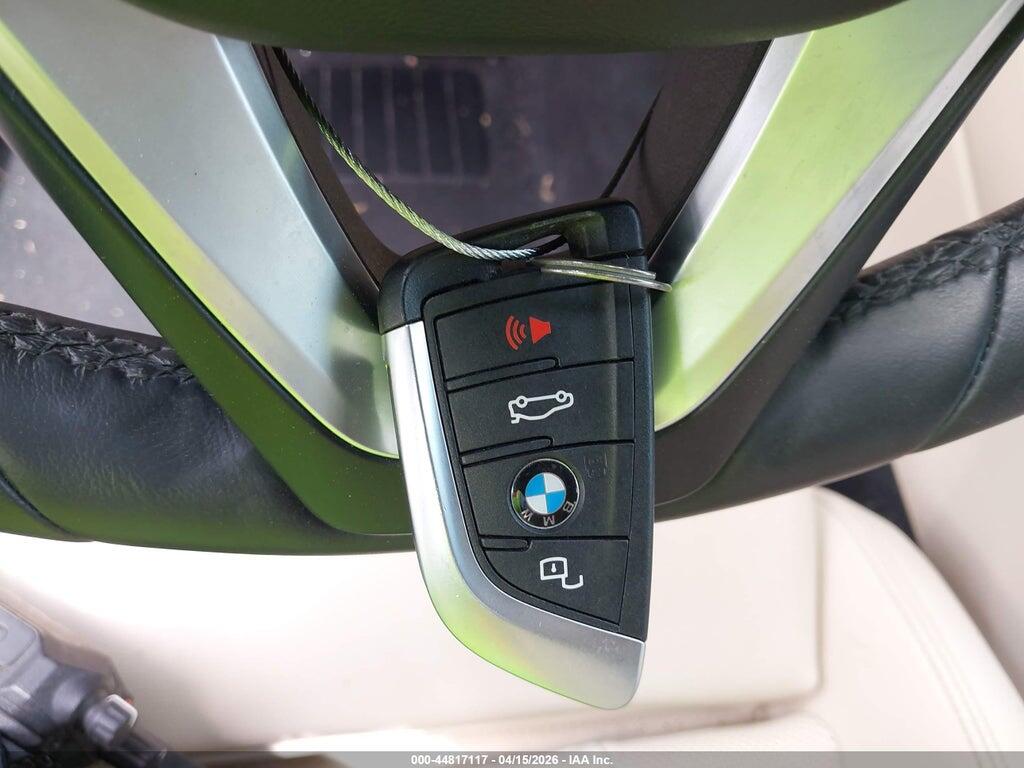 3MW69FF02R8E23186 2024 BMW 330I photo no. 11