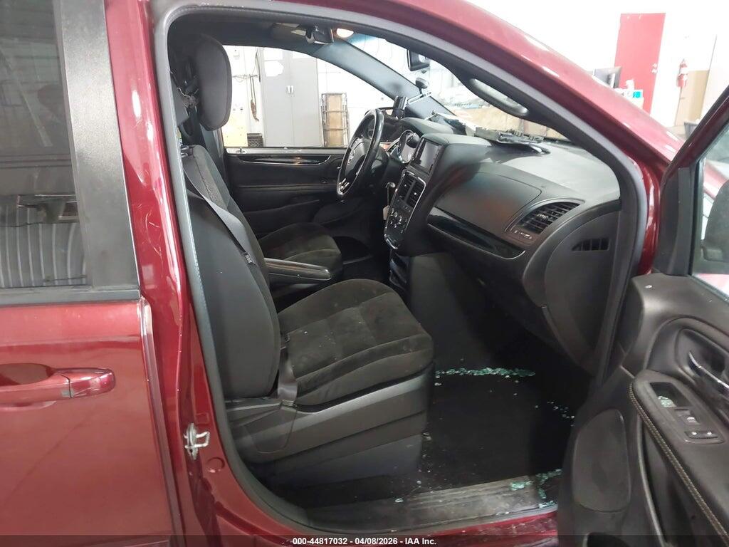 2C4RDGBG5HR856202 2017 DODGE GRAND CARAVAN photo no. 5