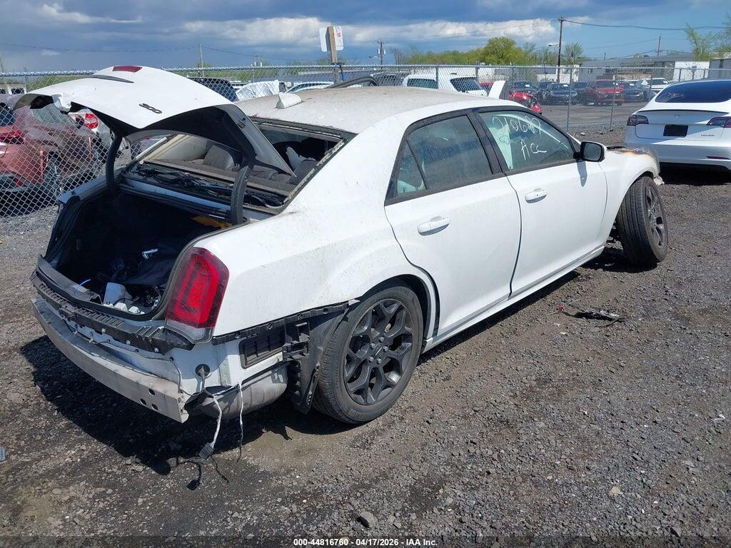 2C3CCASG8NH203925 2022 CHRYSLER 300 photo no. 4