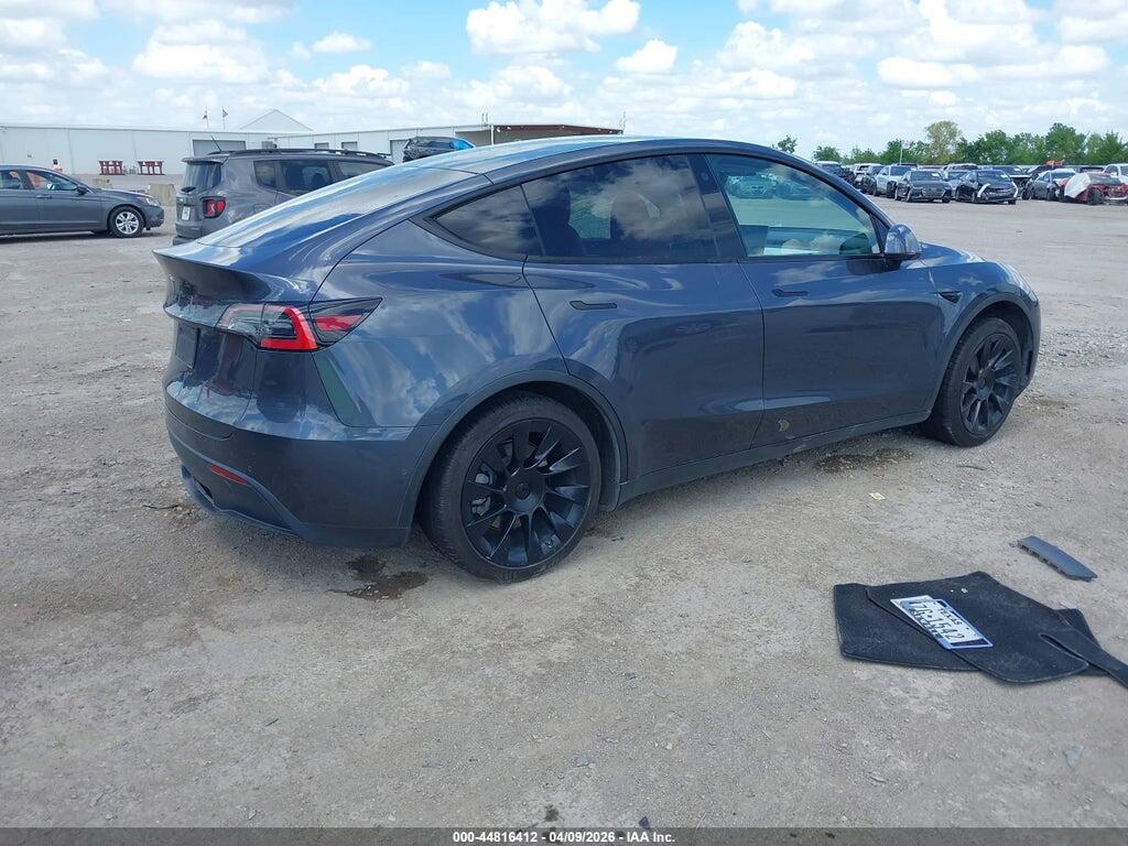 5YJYGDED8MF105331 2021 TESLA MODEL Y photo no. 4
