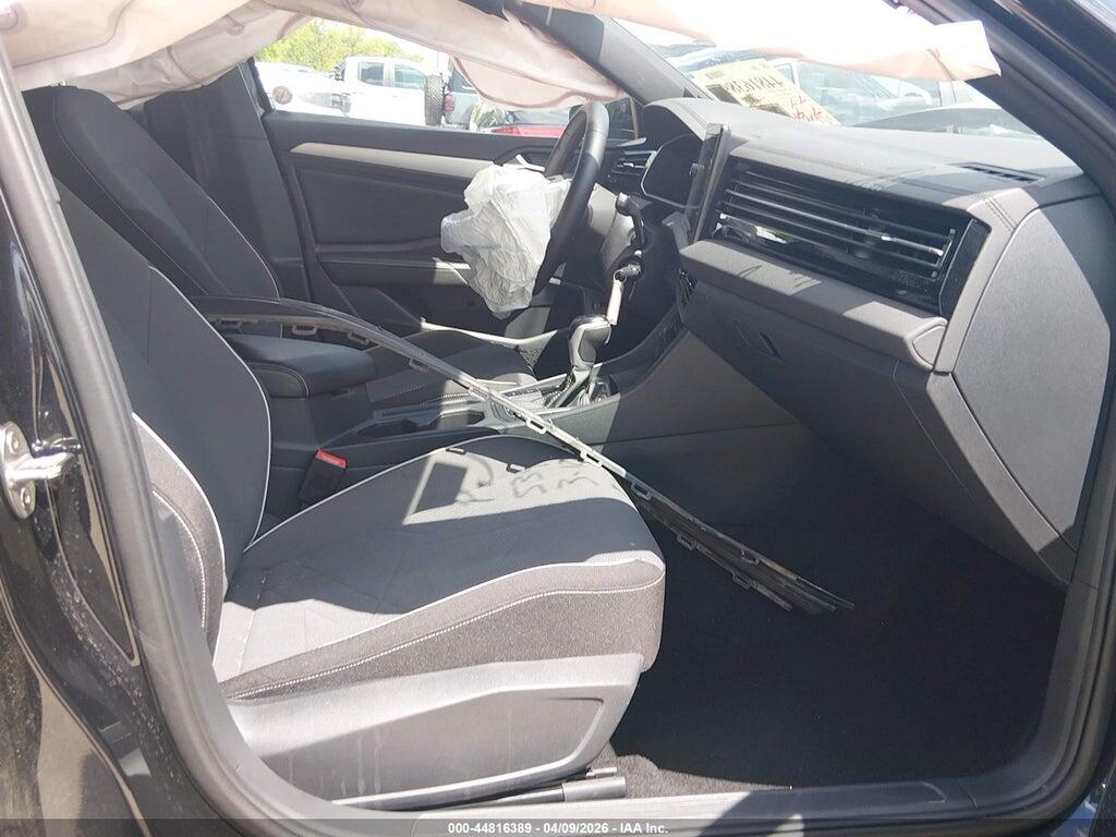 3VWBX7BU4SM070689 2025 VOLKSWAGEN JETTA photo no. 5