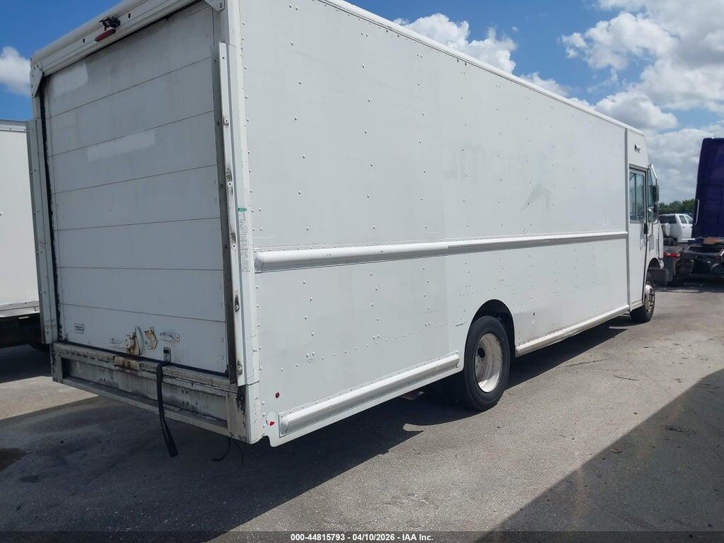 4UZAC3DV4DCFF6927 2013 FREIGHTLINER CHASSIS photo no. 4