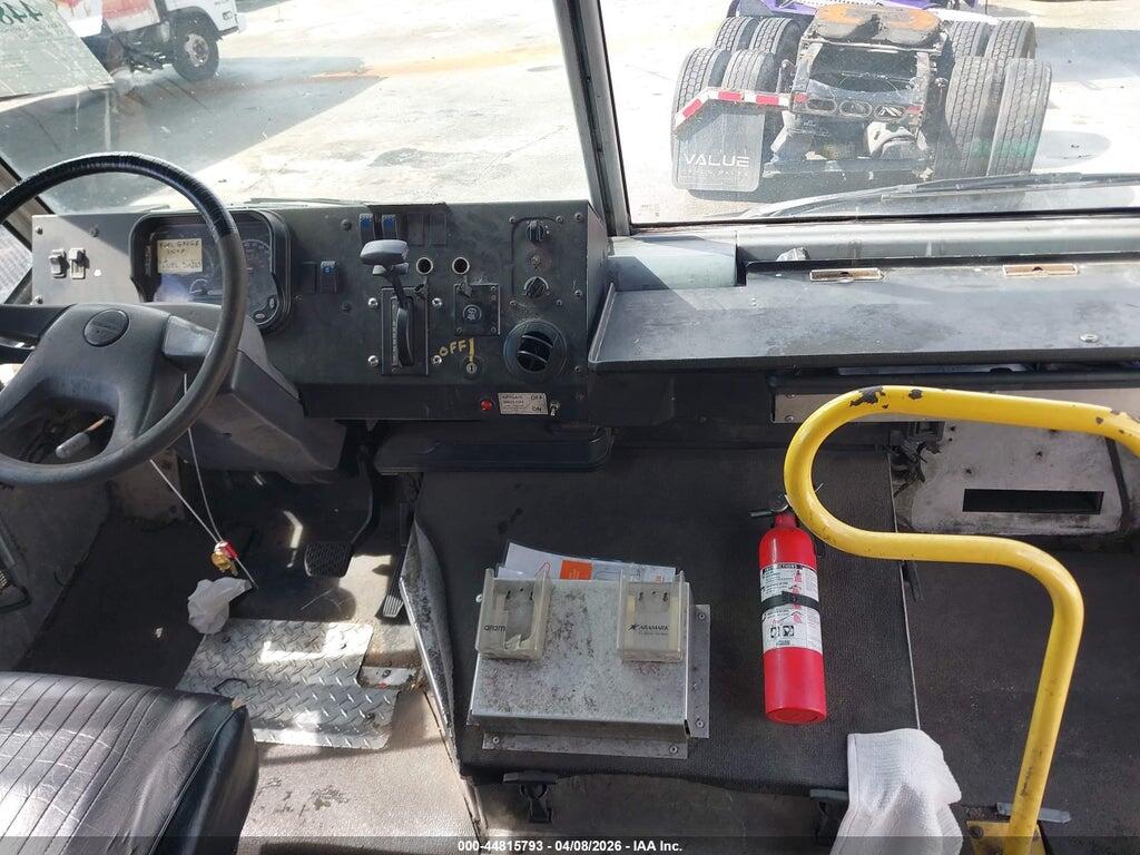 4UZAC3DV4DCFF6927 2013 FREIGHTLINER CHASSIS photo no. 6