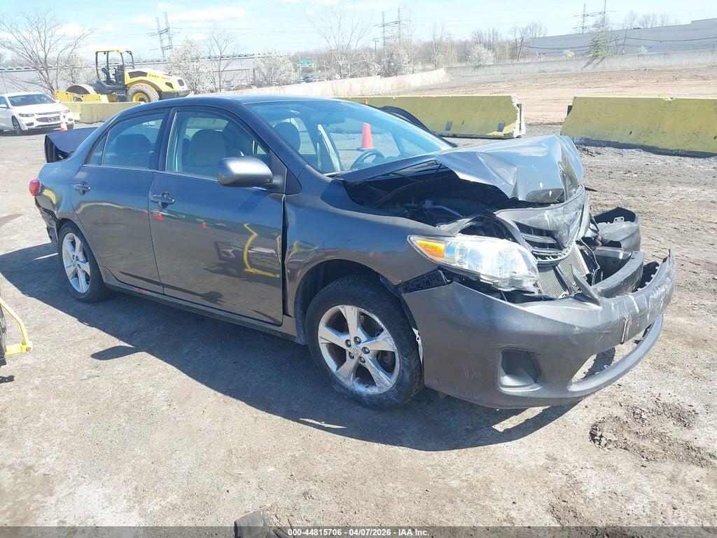 2T1BU4EE2DC953118 2013 TOYOTA COROLLA photo no. 1