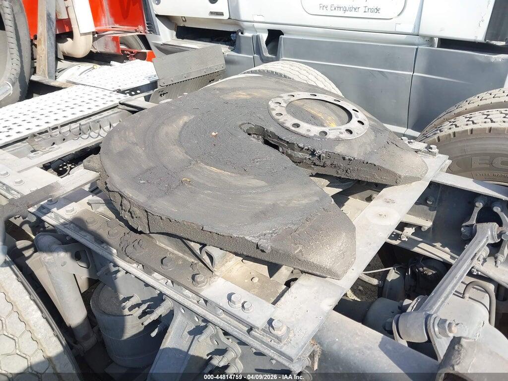 4V4NC9EH8LN228517 2020 VOLVO VNL photo no. 12