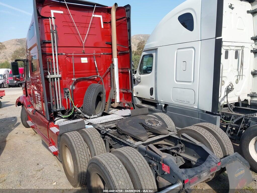 4V4NC9EH8LN228517 2020 VOLVO VNL photo no. 3