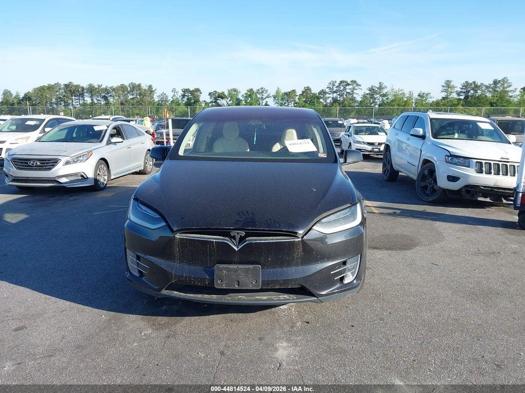 5YJXCBE27HF060964 2017 TESLA MODEL X photo no. 11