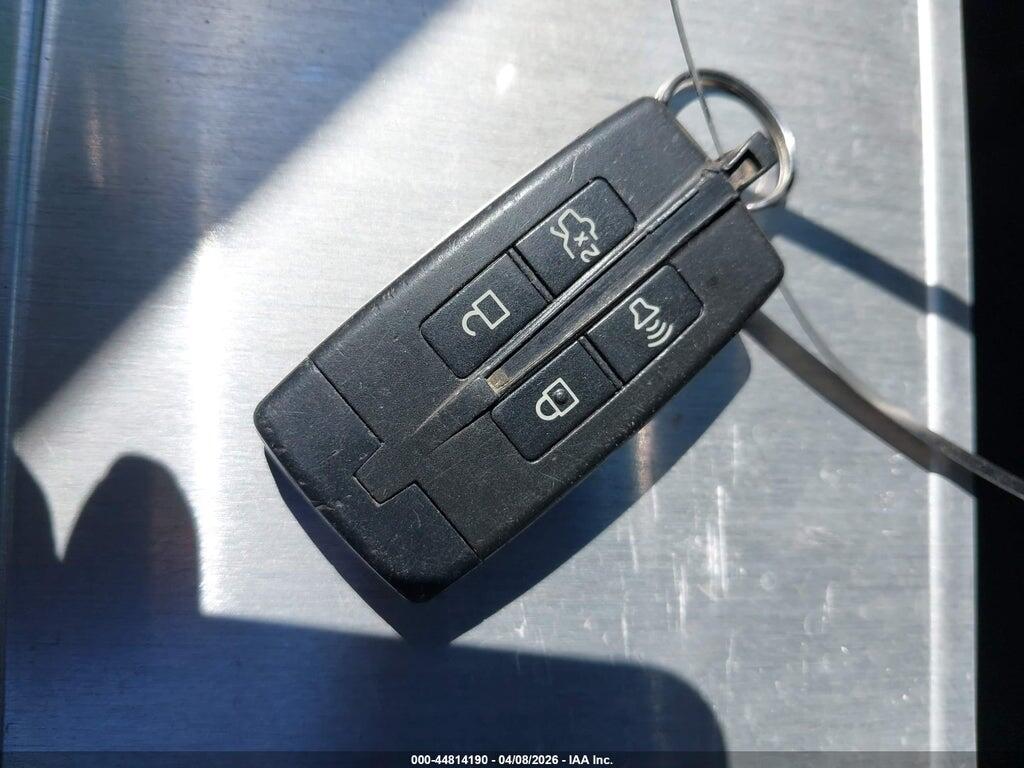 1LNHL9ER4AG615886 2010 LINCOLN MKS photo no. 11