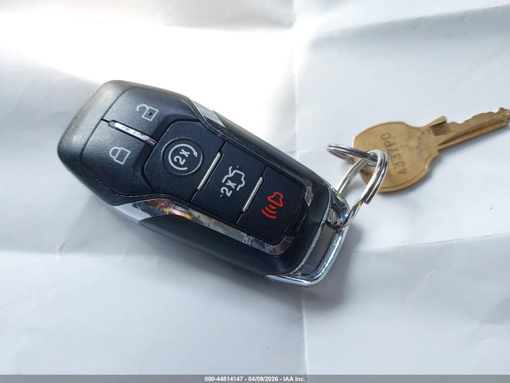 2LMTJ6LP3GBL45456 2016 LINCOLN MKX photo no. 11