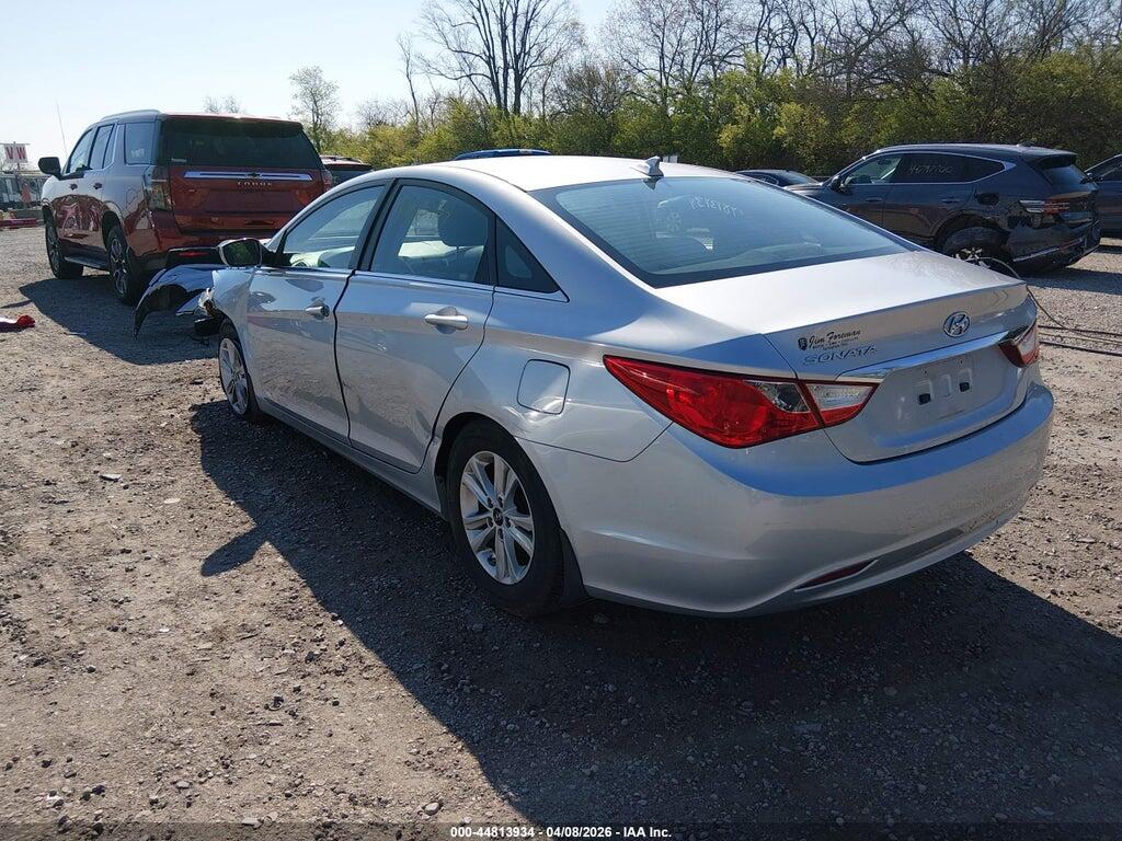 5NPEB4ACXDH710564 2013 HYUNDAI SONATA photo no. 3