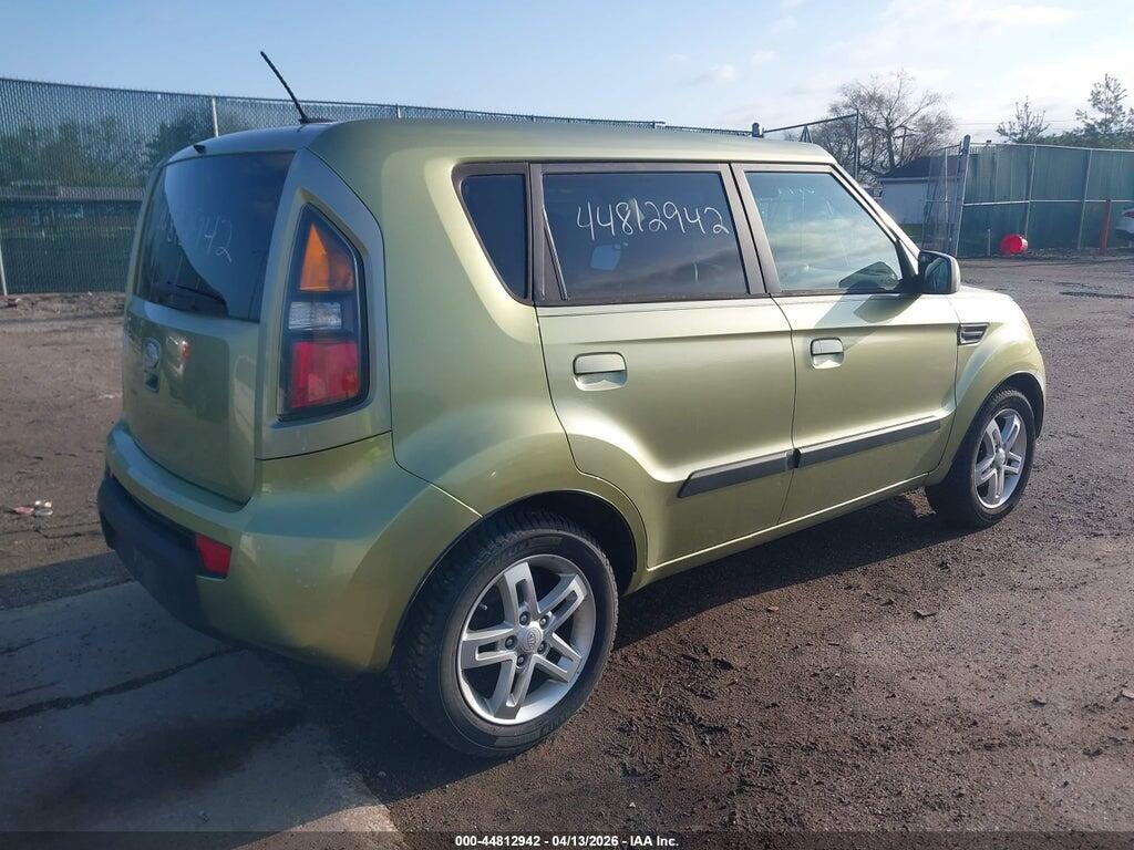 KNDJT2A23A7032280 2010 KIA SOUL photo no. 4