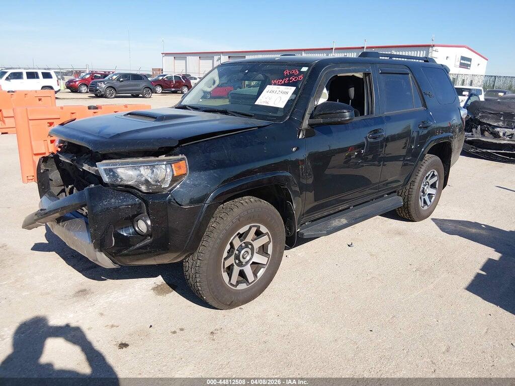 JTEBU5JR5J5486876 2018 TOYOTA 4RUNNER photo no. 2