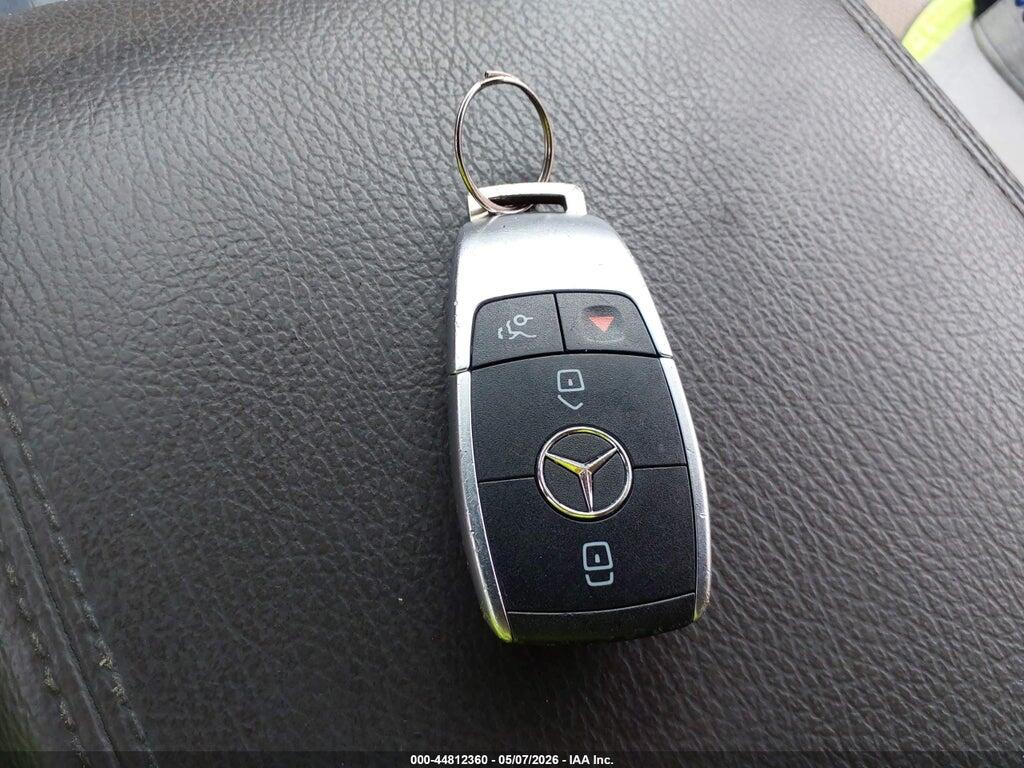 55SWF8DB1LU323030 2020 MERCEDES-BENZ C 300 photo no. 11
