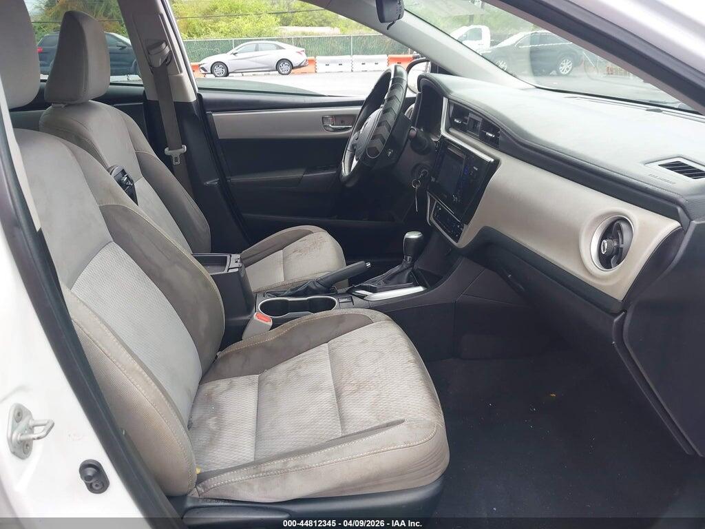 5YFBURHE4HP587810 2017 TOYOTA COROLLA photo no. 5