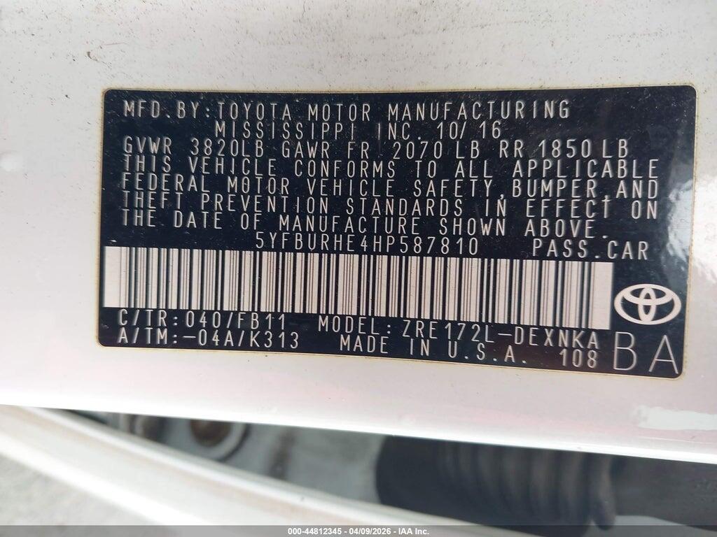5YFBURHE4HP587810 2017 TOYOTA COROLLA photo no. 9