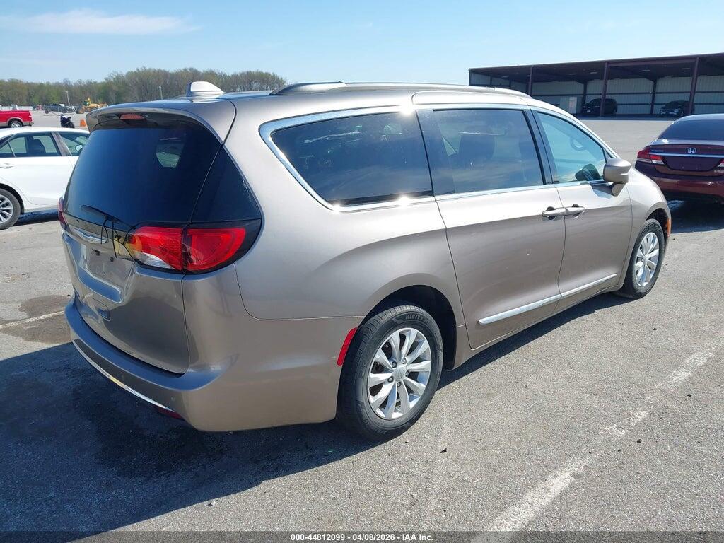 2C4RC1BG8HR535626 2017 CHRYSLER PACIFICA photo no. 4