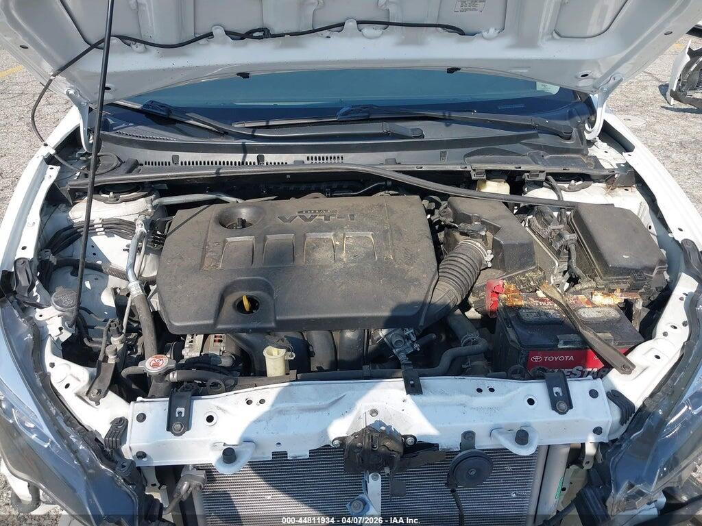 5YFBURHE3JP756088 2018 TOYOTA COROLLA photo no. 10
