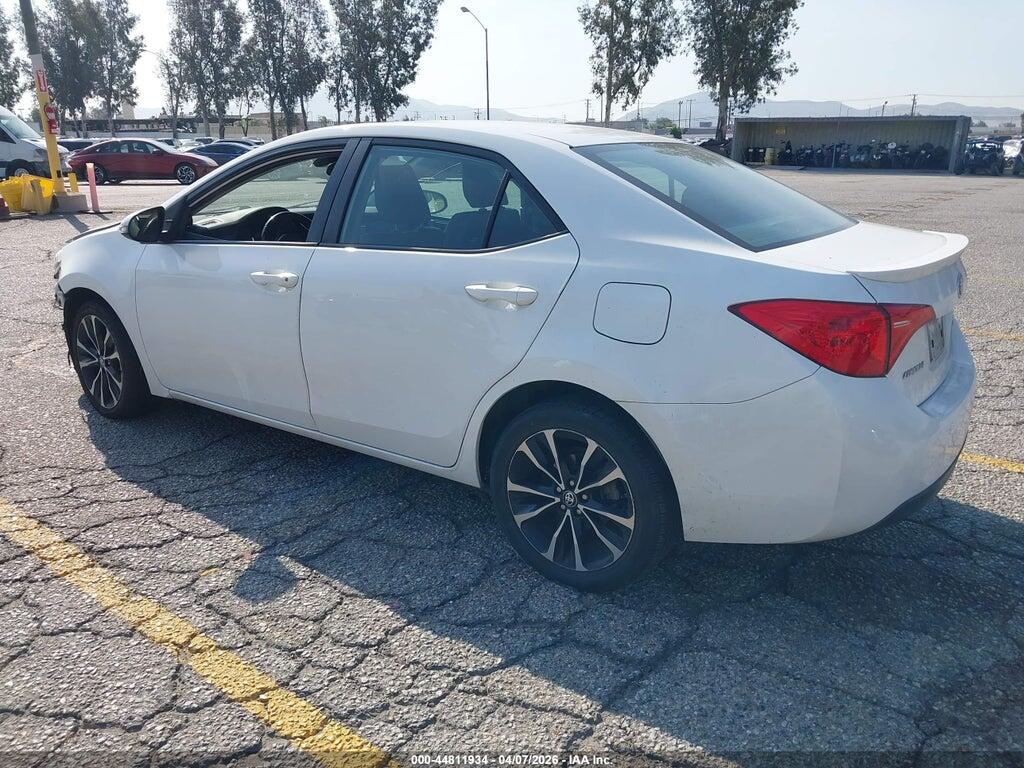 5YFBURHE3JP756088 2018 TOYOTA COROLLA photo no. 3