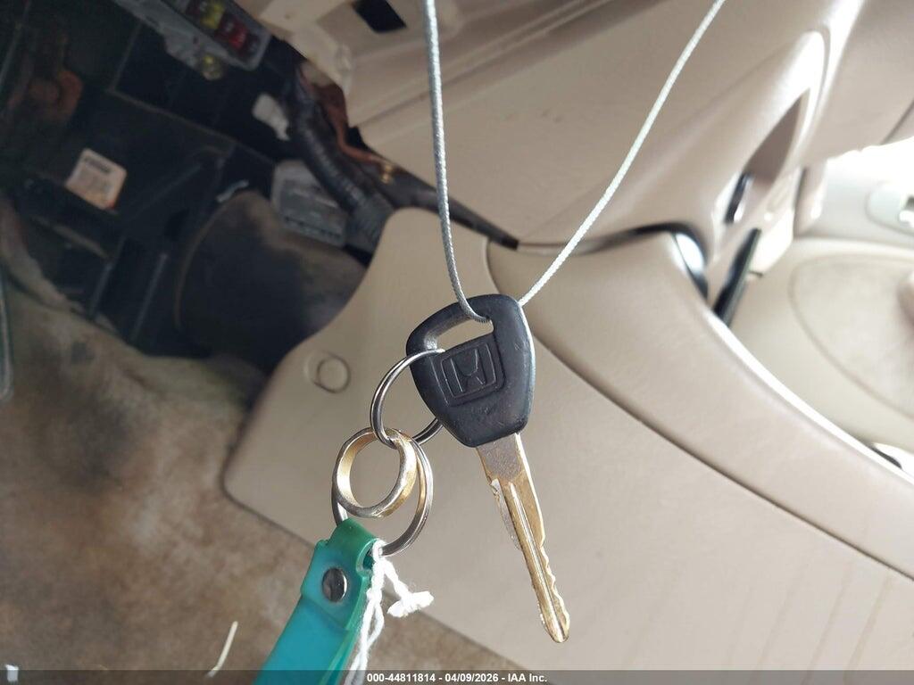 1HGES16562L063955 2002 HONDA CIVIC photo no. 11