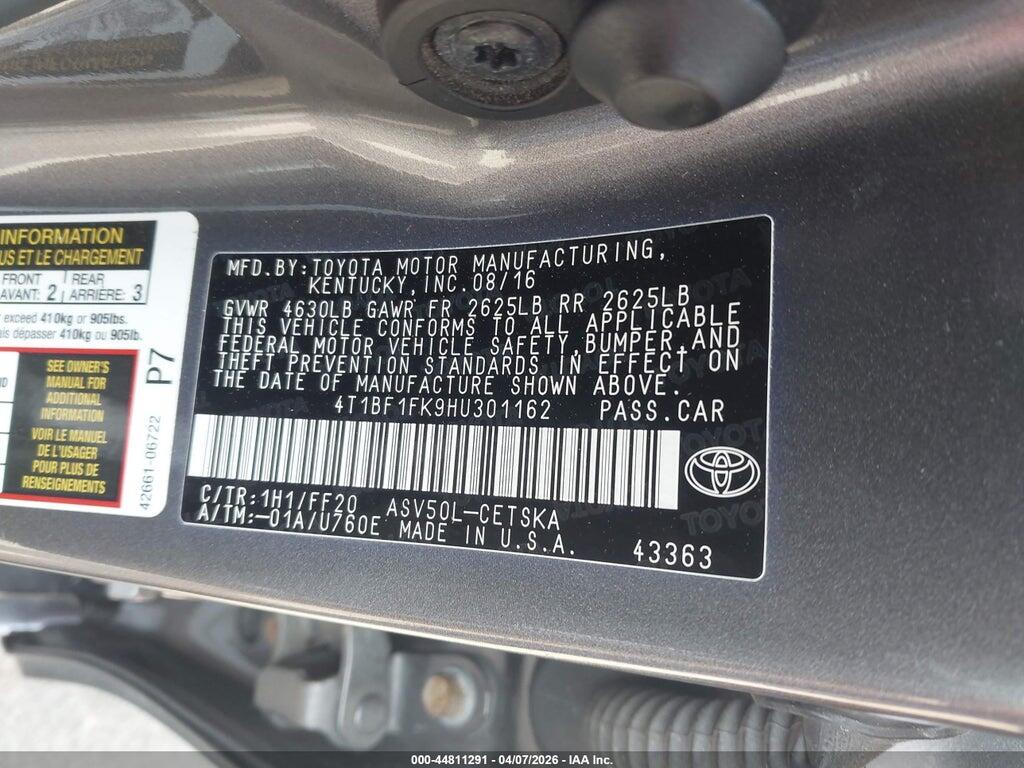 4T1BF1FK9HU301162 2017 TOYOTA CAMRY photo no. 9