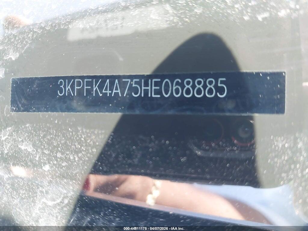 3KPFK4A75HE068885 2017 KIA FORTE photo no. 9