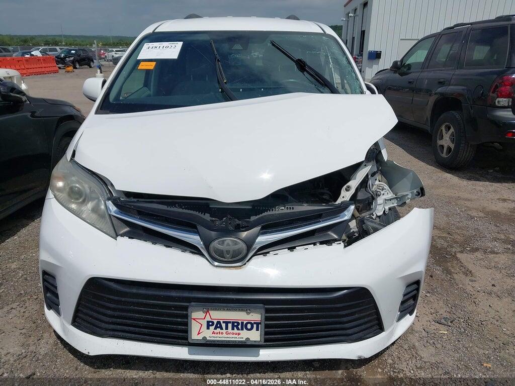 5TDJZ3DC8JS194274 2018 TOYOTA SIENNA photo no. 12